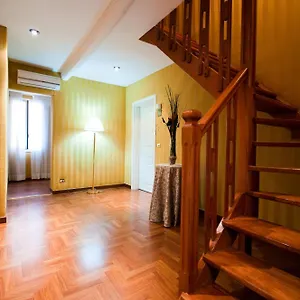 Trevi 41 *** روما